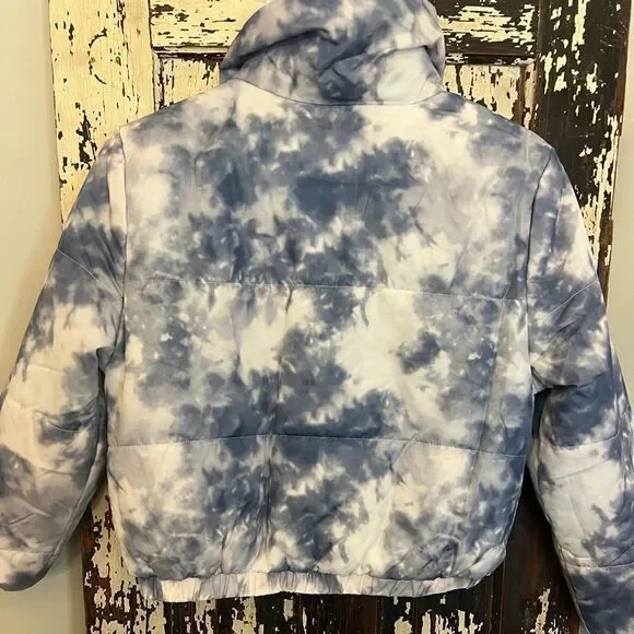 EUC women’s Wild Fable tie died sky puffer jacket. Size XS. - Picture 3 of 6